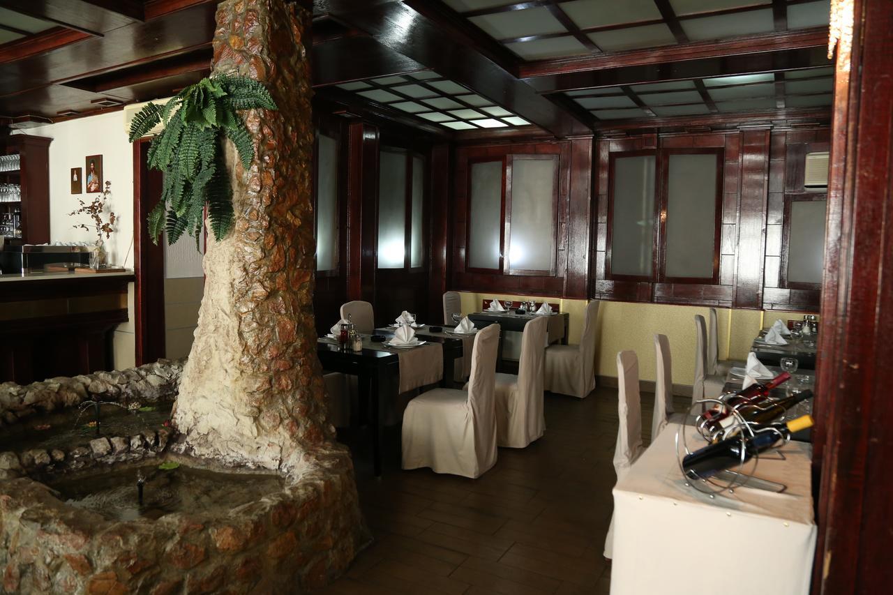 B&B Vila Bela Ruza สเรมสกา มิโตรวิตซา ภายนอก รูปภาพ