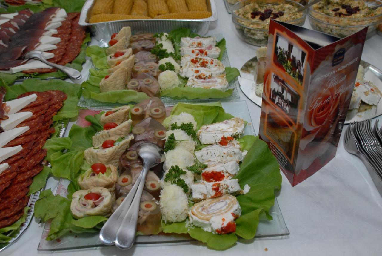 B&B Vila Bela Ruza สเรมสกา มิโตรวิตซา ภายนอก รูปภาพ